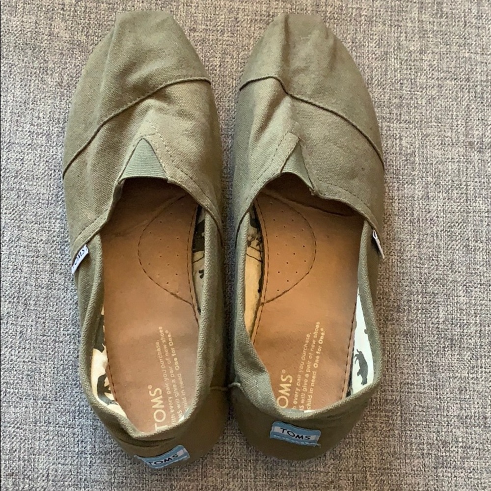 Olive Green Toms